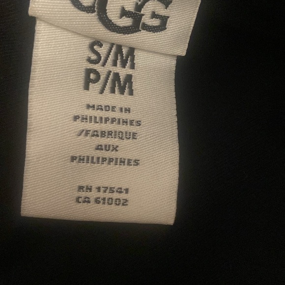 NWT UGG hat - Picture 2 of 6